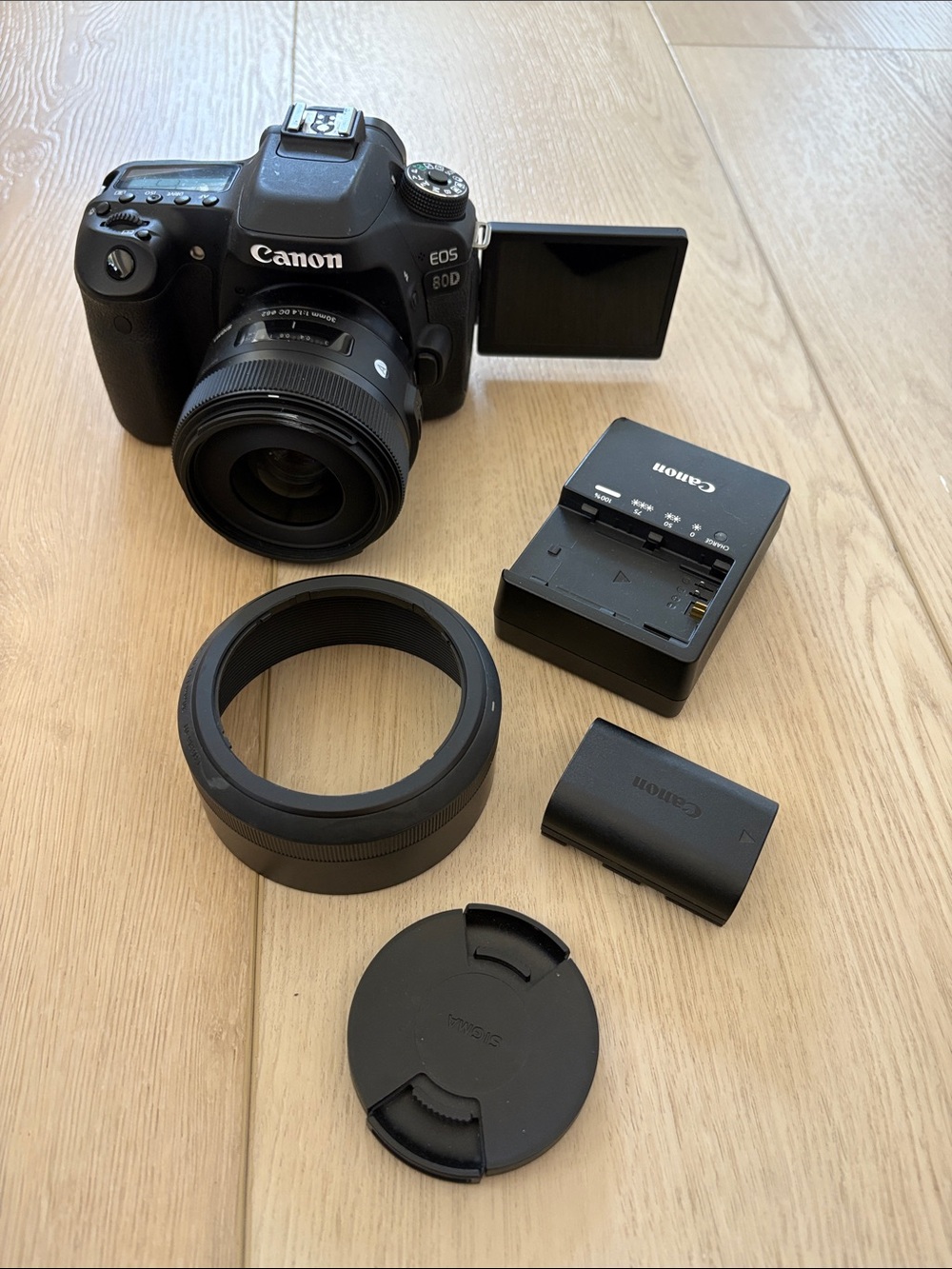 Canon EOS 80D DSLR Camera + Sigma 30mm F1.4 Art DC HSM Lens for Canon